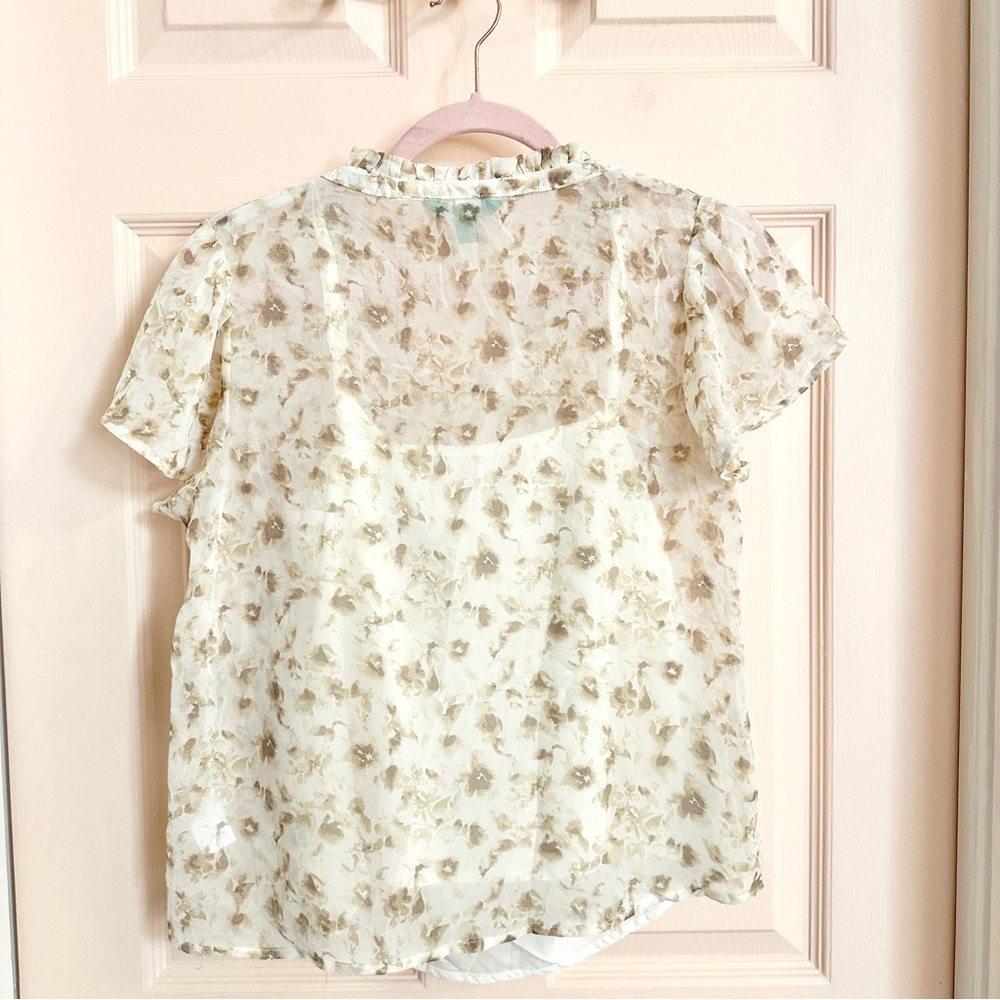 NWT cream floral dip top - Picture 5 of 5